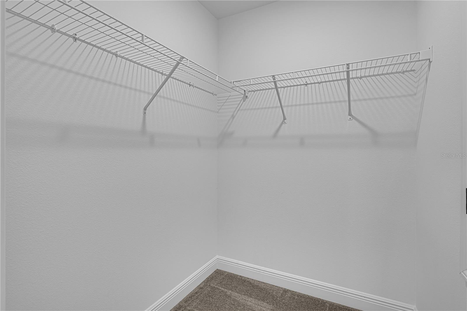 HILLS OF MINNEOLA - Residential Lease