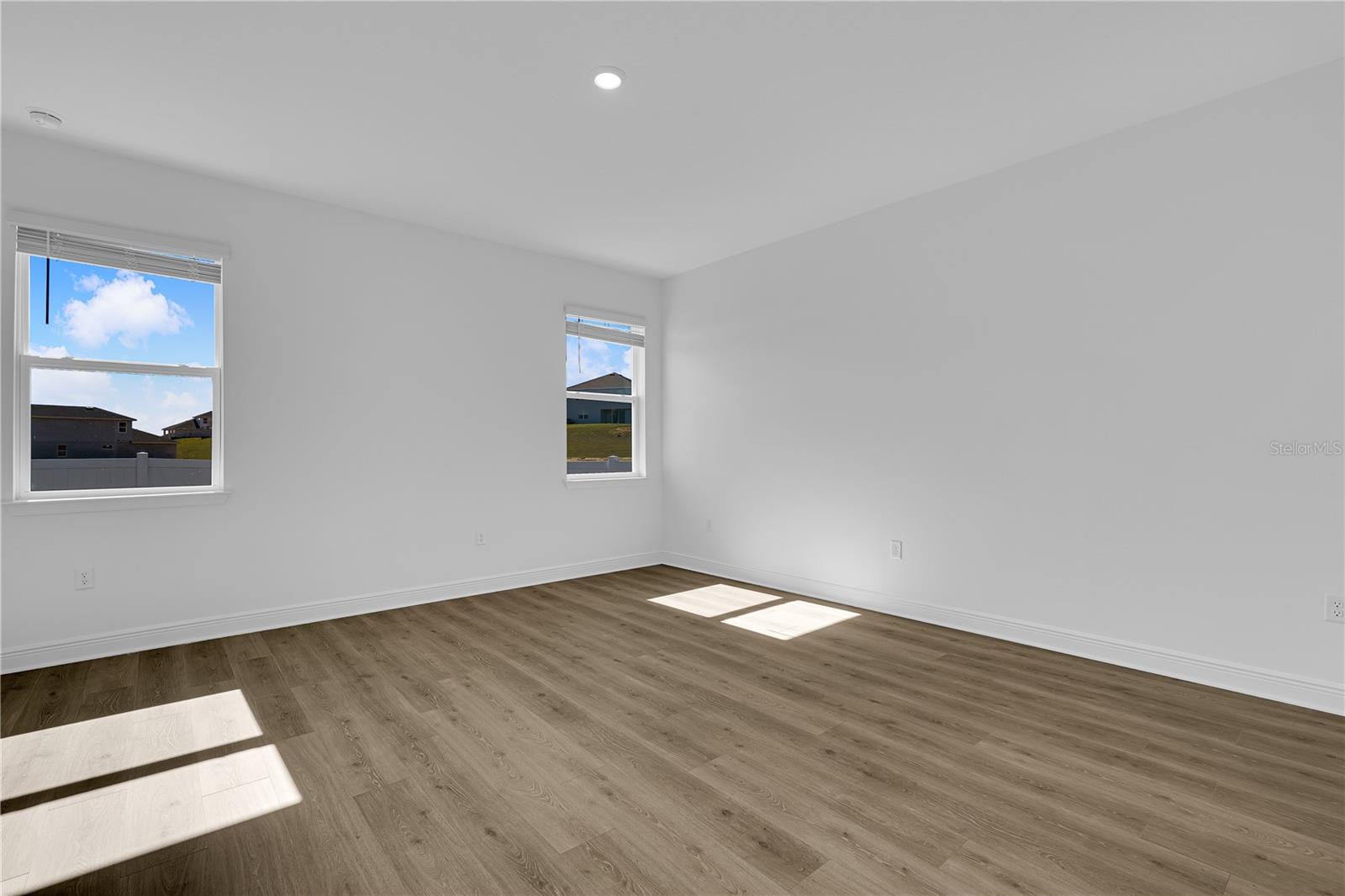 HILLS OF MINNEOLA - Residential Lease