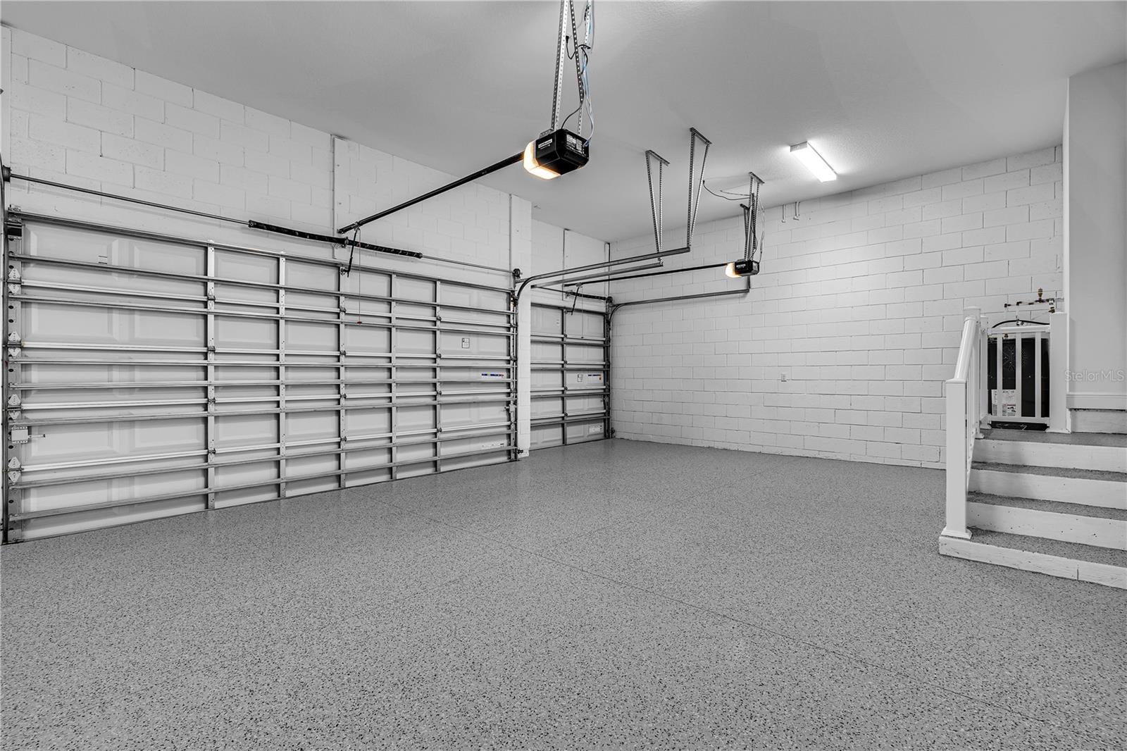 HILLS OF MINNEOLA - Residential Lease