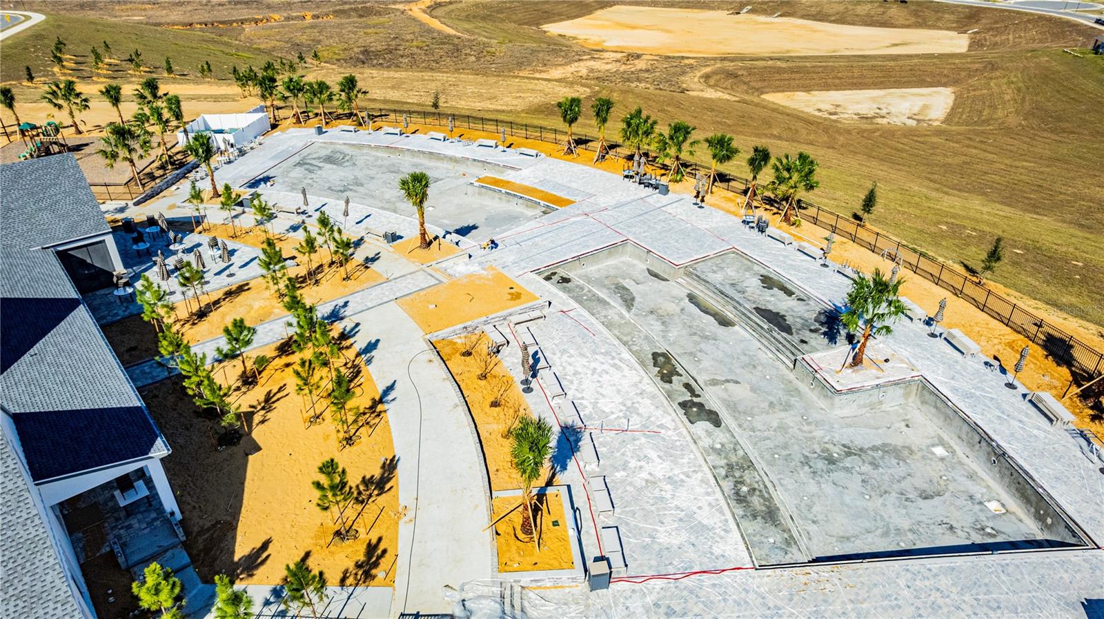 HILLS OF MINNEOLA - Residential Lease