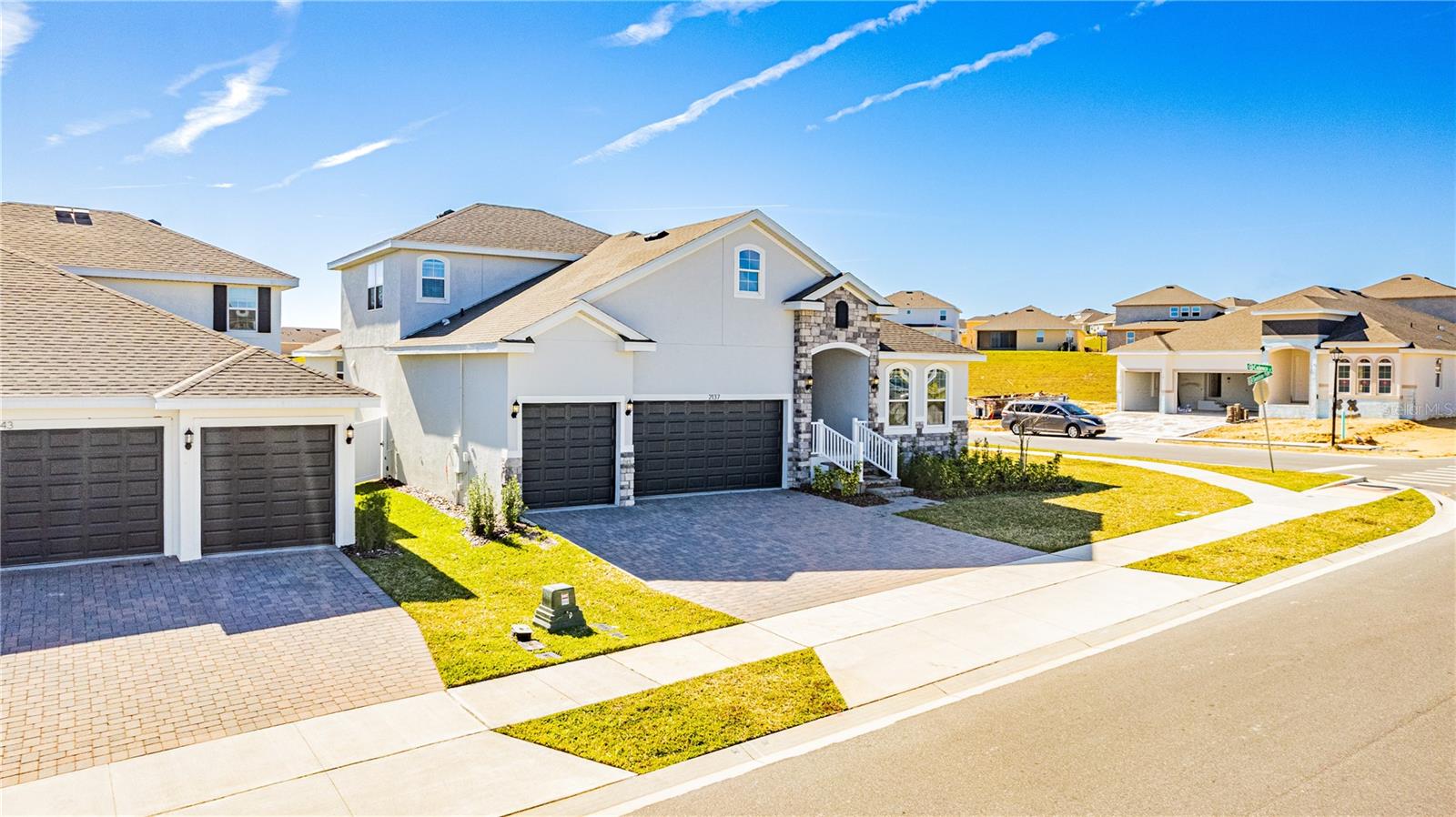 HILLS OF MINNEOLA - Residential Lease