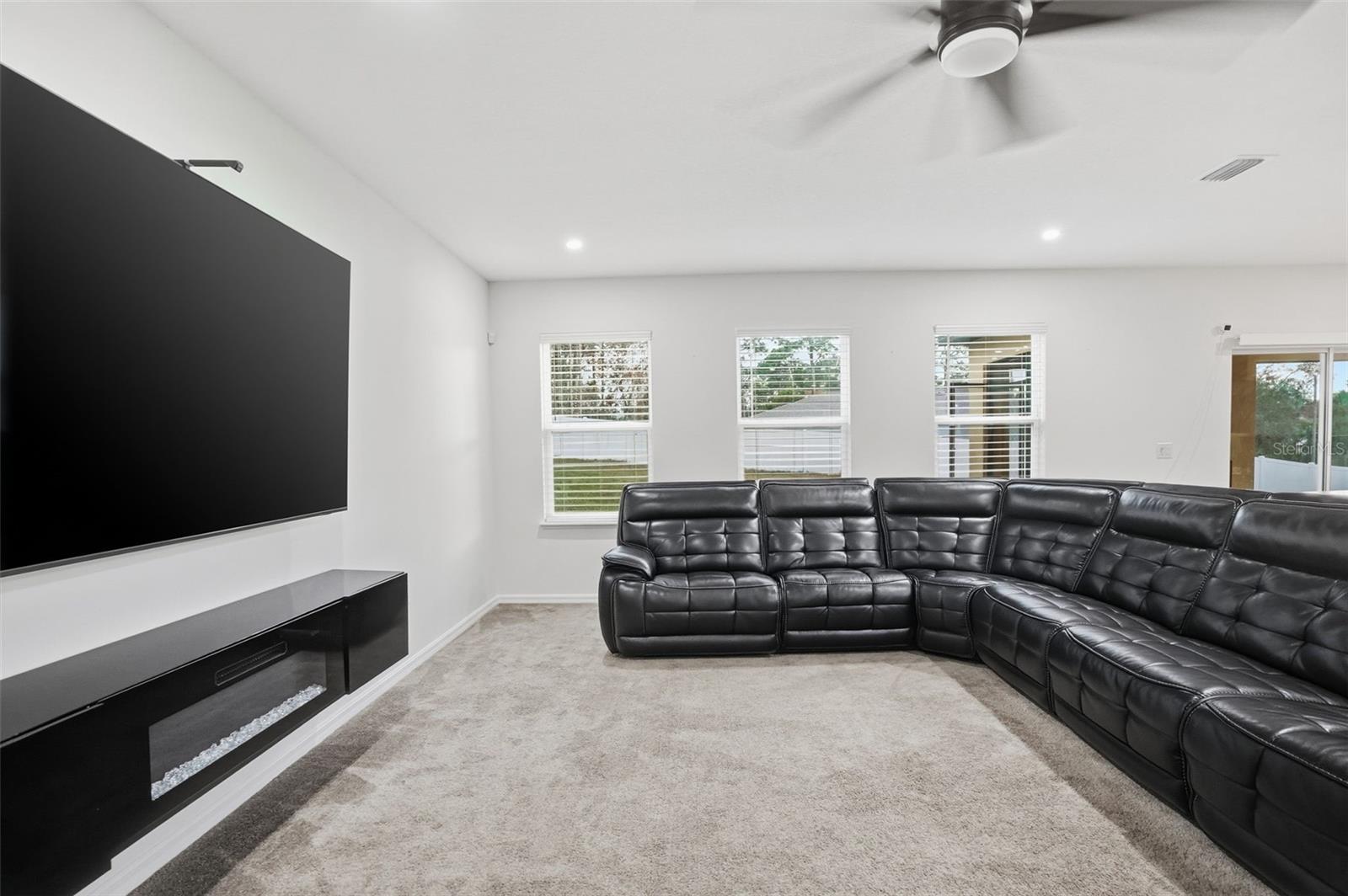 SPRING HILL - Residential