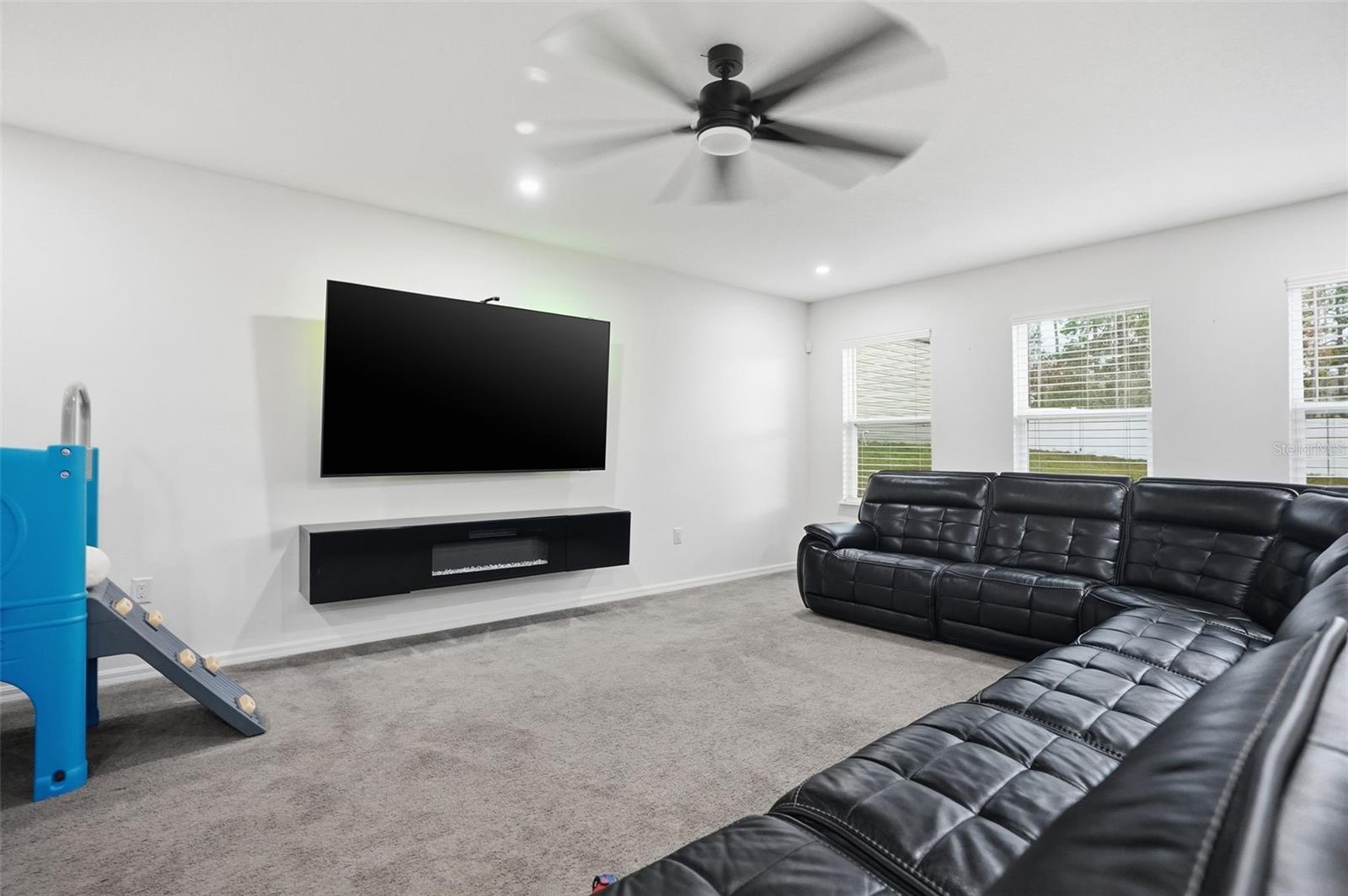 SPRING HILL - Residential