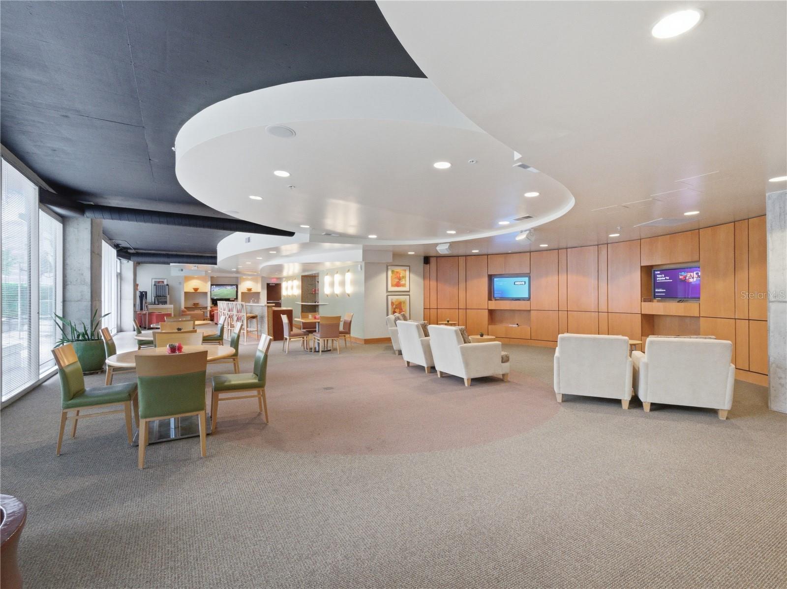 SOLAIRE/PLAZA CONDO - Residential