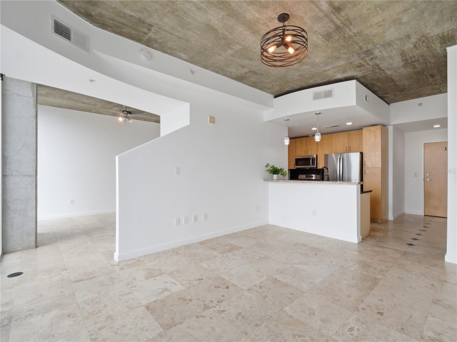 SOLAIRE/PLAZA CONDO - Residential