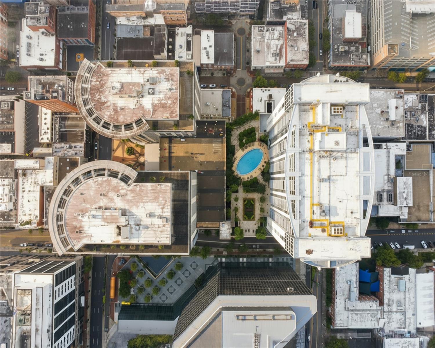 SOLAIRE/PLAZA CONDO - Residential