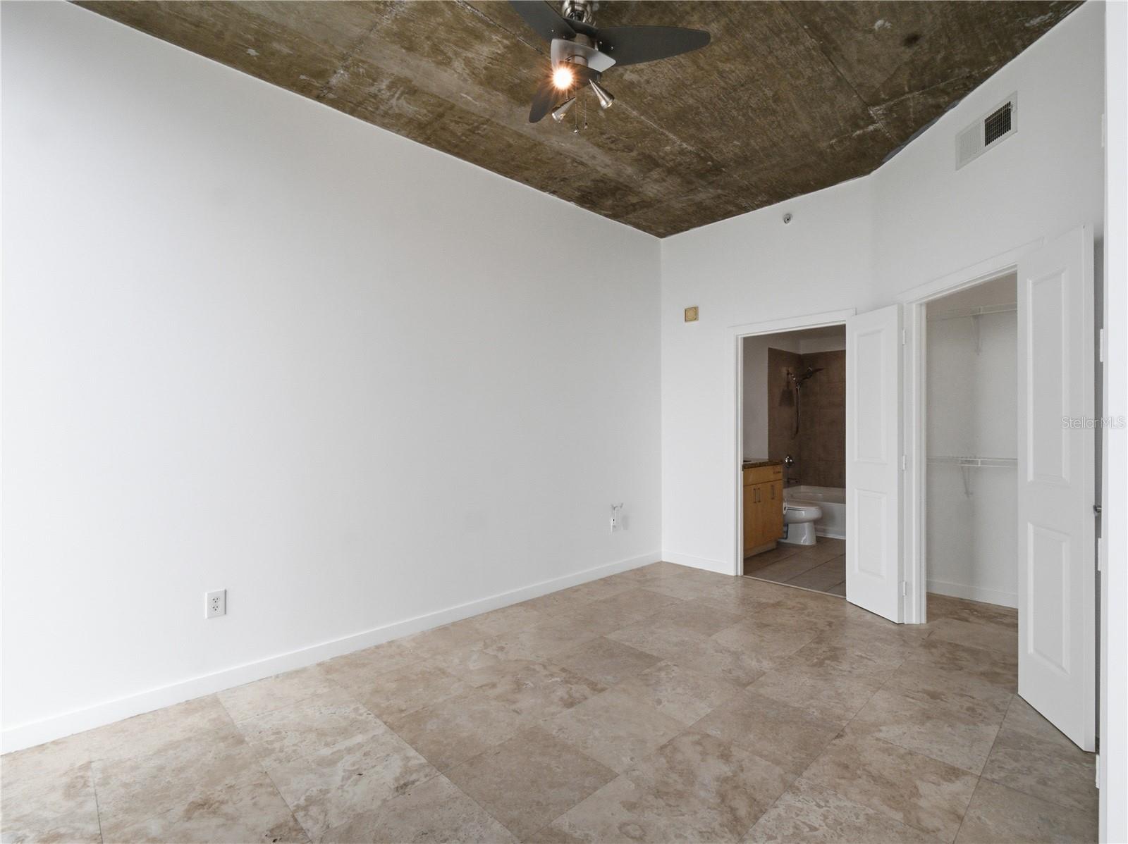 SOLAIRE/PLAZA CONDO - Residential