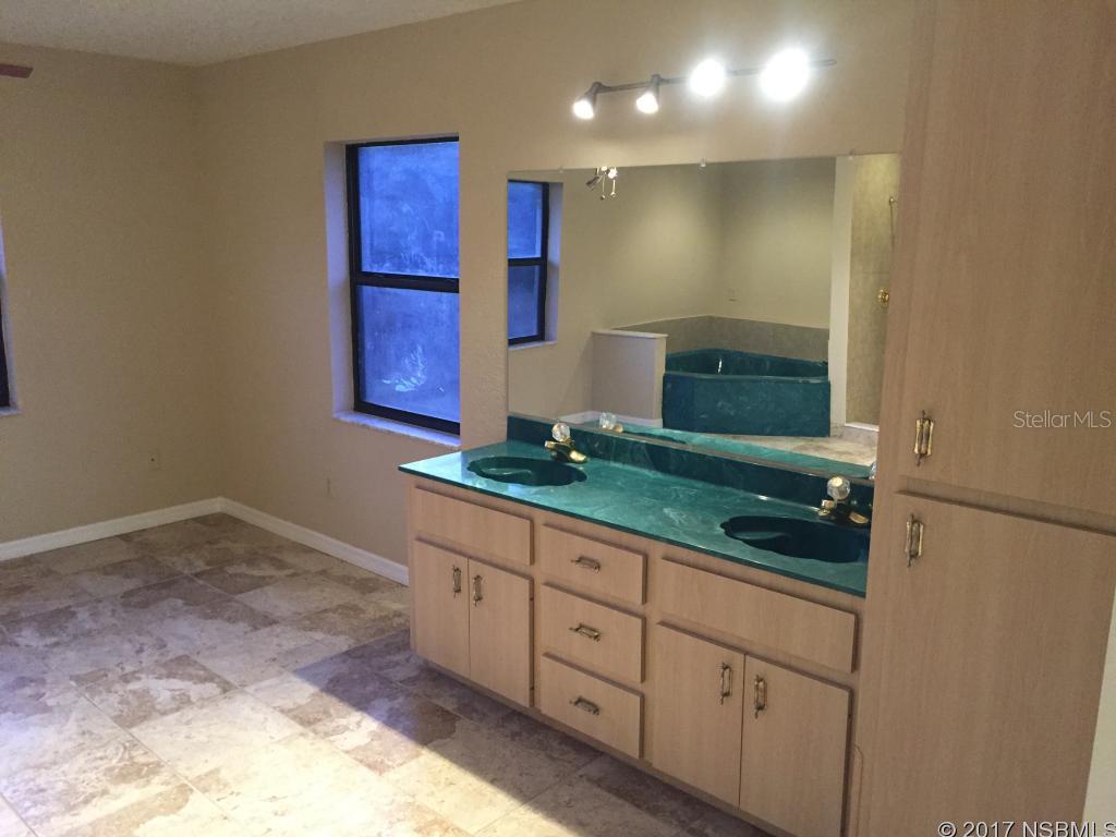 Tropical Estates Unrec 1200 - Residential