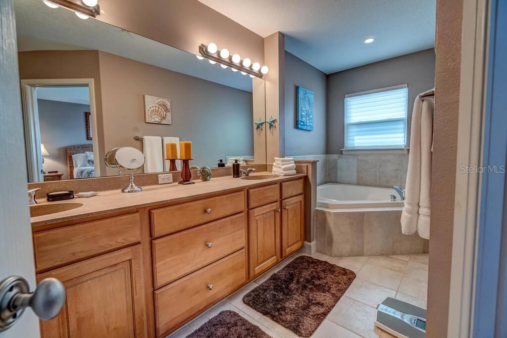 BRADENTON BEACH CLUB BLDG 2 - Residential