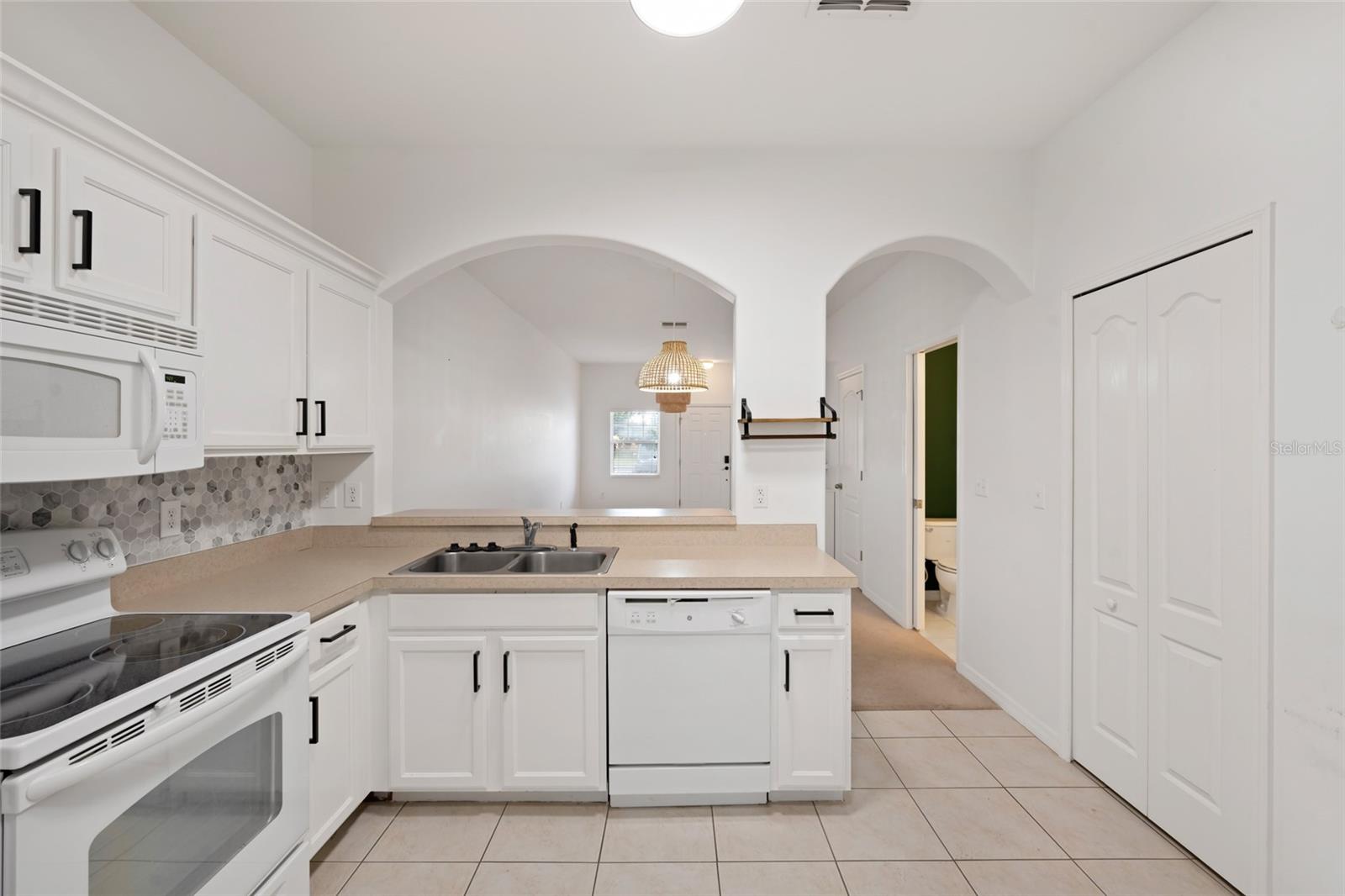 AUTUMNWOOD GROVE - Residential