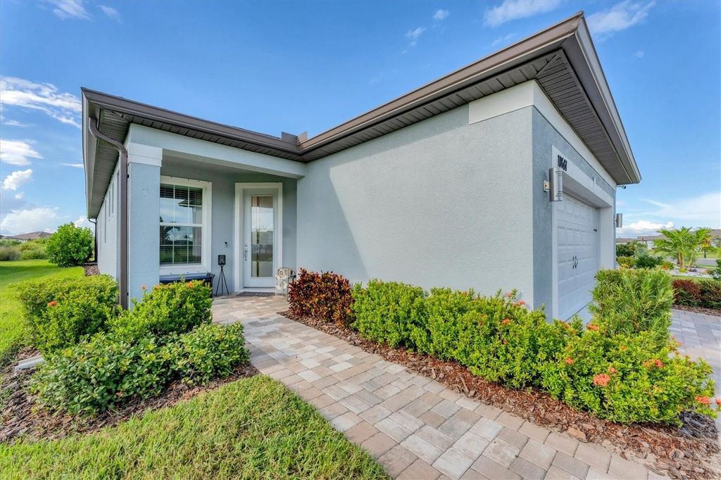 Photo of 10661 Spring Tide Way, Parrish, FL 34219 (MLS # A4667625)
