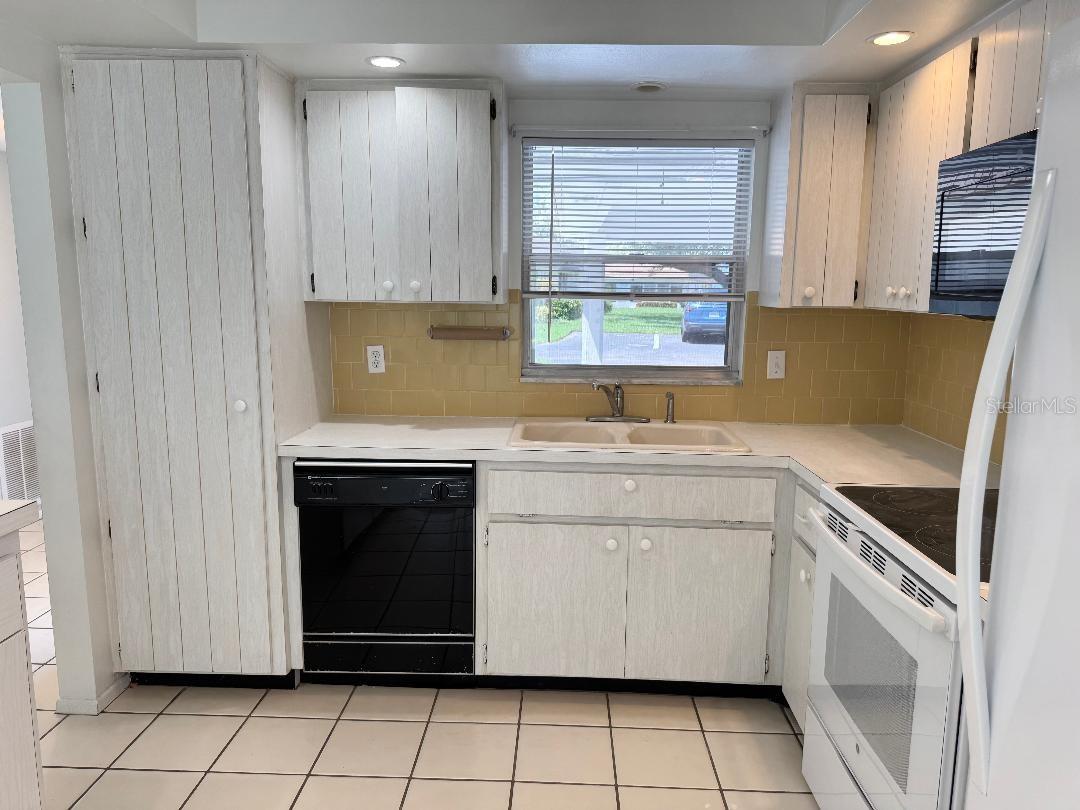 STRATHMORE RIVERSIDE I - Residential