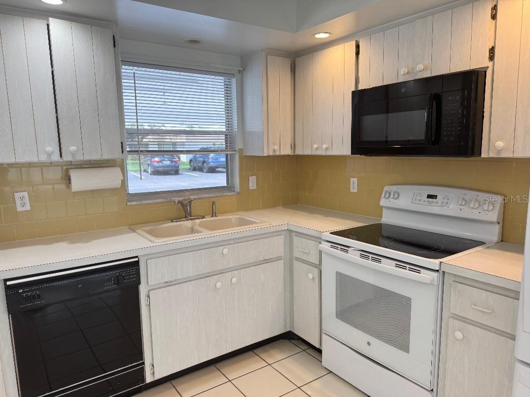 STRATHMORE RIVERSIDE I - Residential