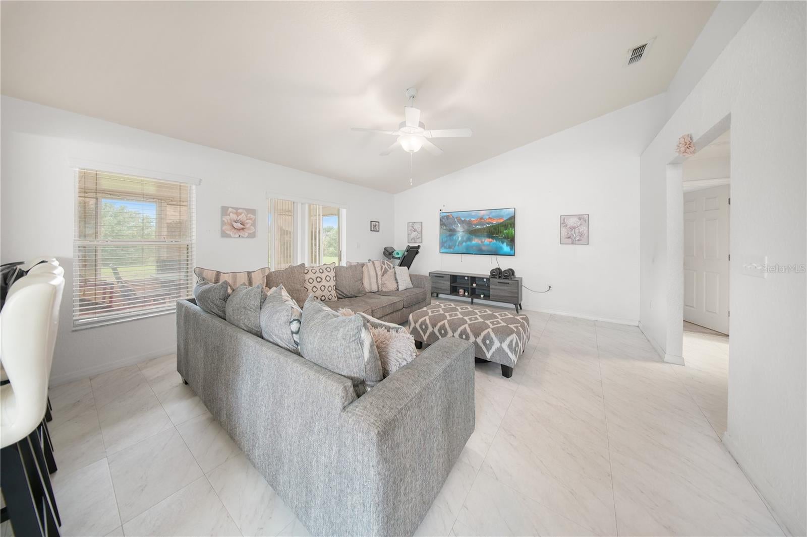500 HIGHLAND MEADOWS AVENUE
