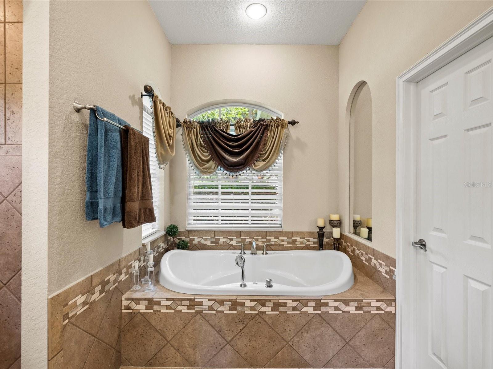 EAGLE CREST SUB - Residential