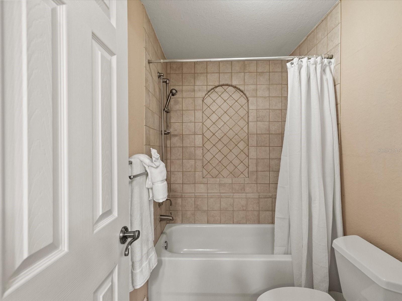 EAGLE CREST SUB - Residential