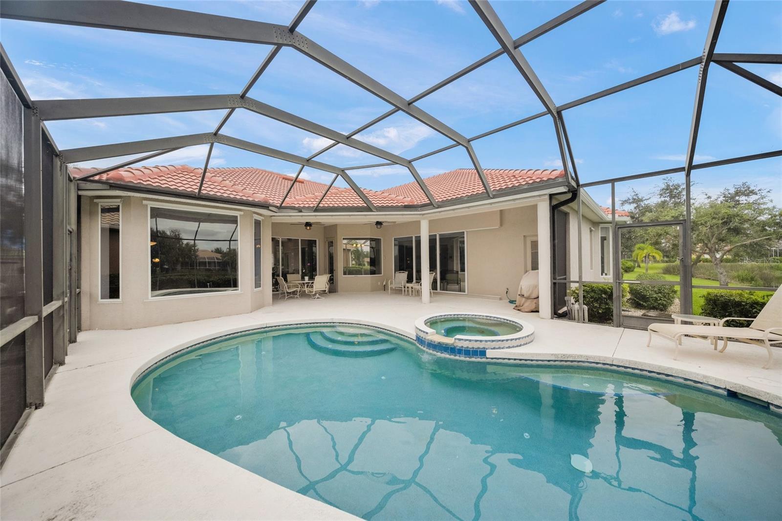 BARTON FARMS, LAUREL LAKES - Residential