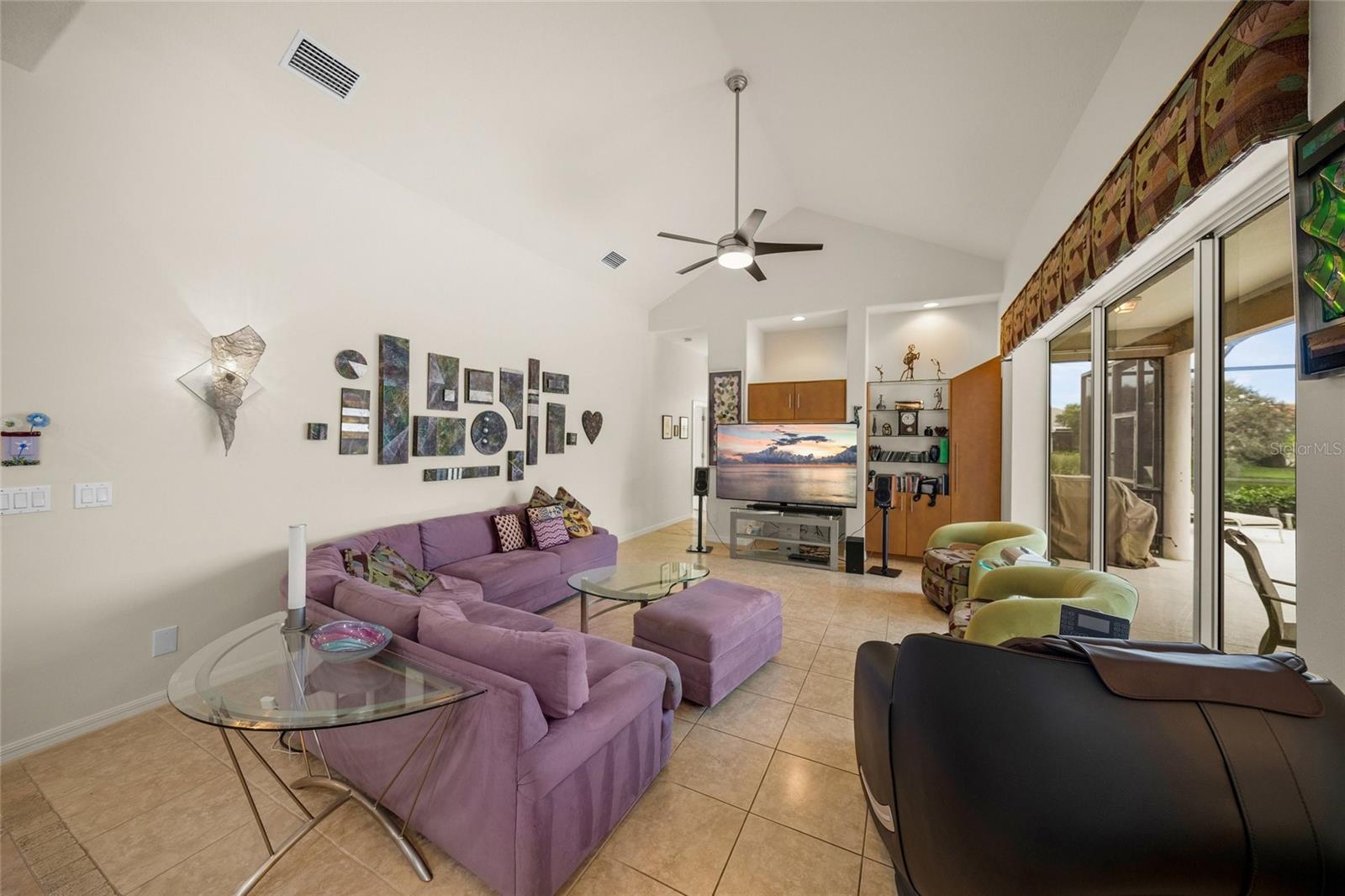 BARTON FARMS, LAUREL LAKES - Residential