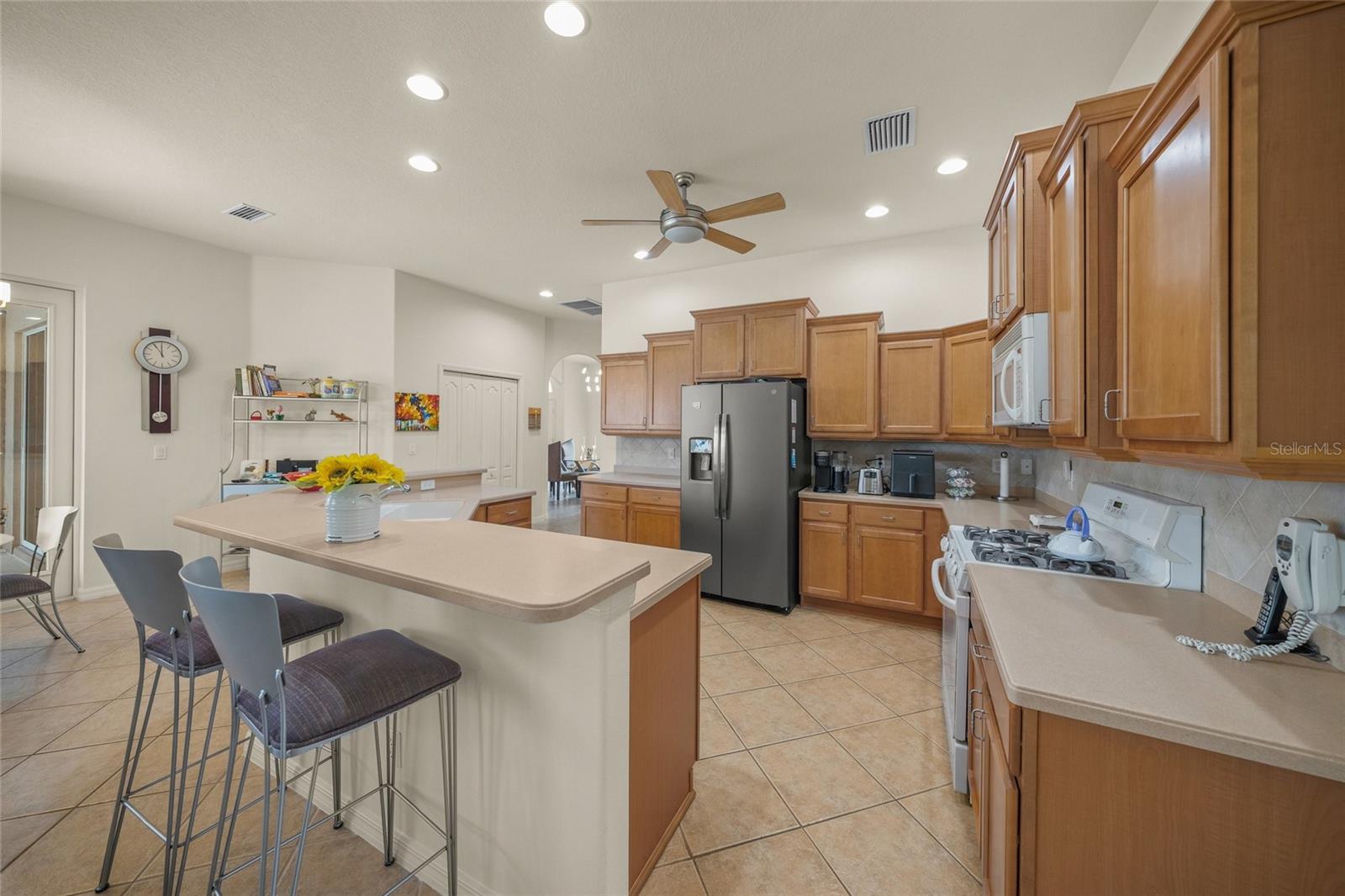 BARTON FARMS, LAUREL LAKES - Residential