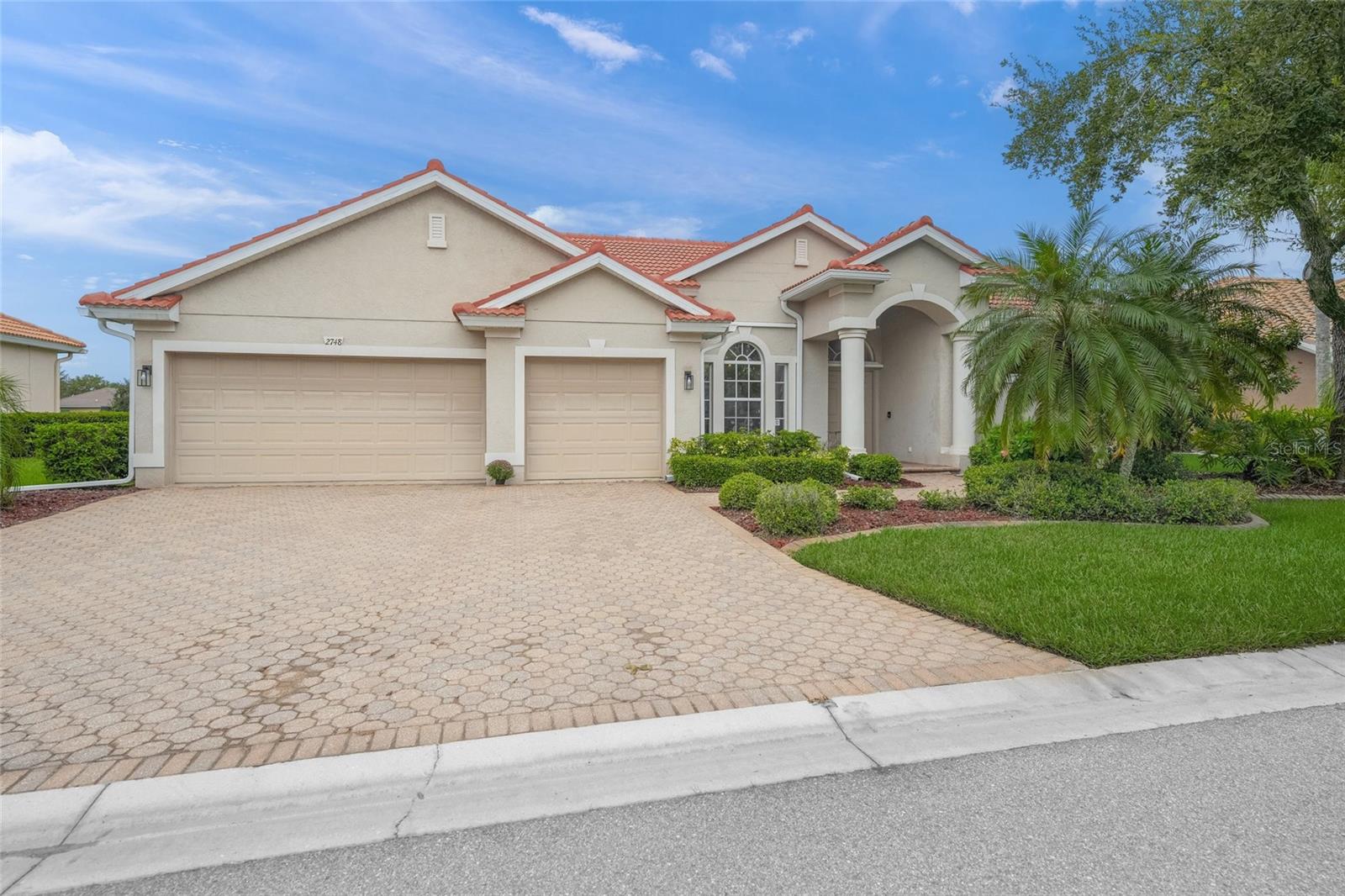 BARTON FARMS, LAUREL LAKES - Residential