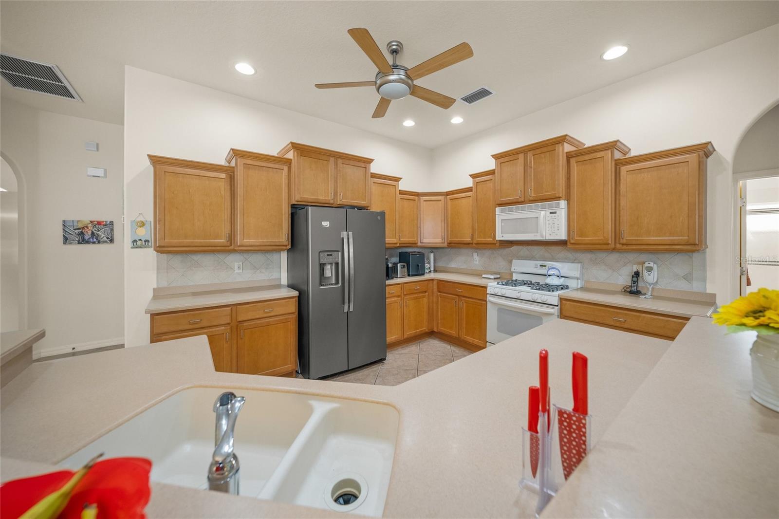 BARTON FARMS, LAUREL LAKES - Residential