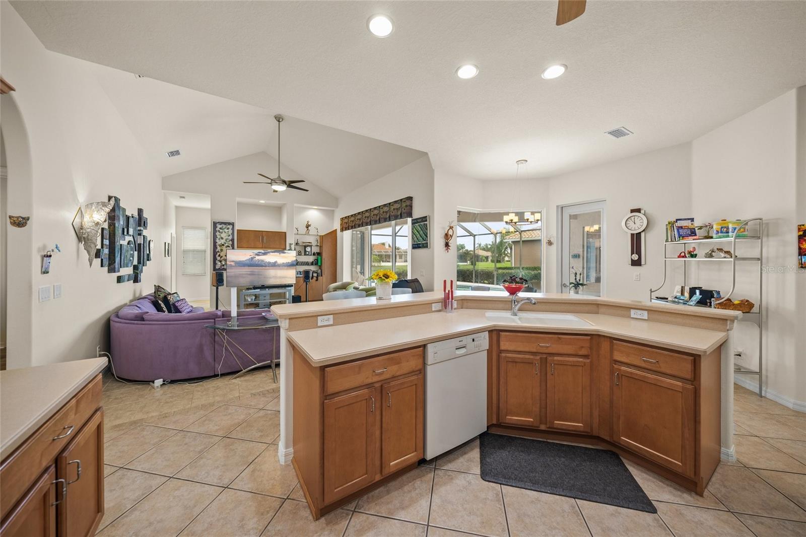 BARTON FARMS, LAUREL LAKES - Residential