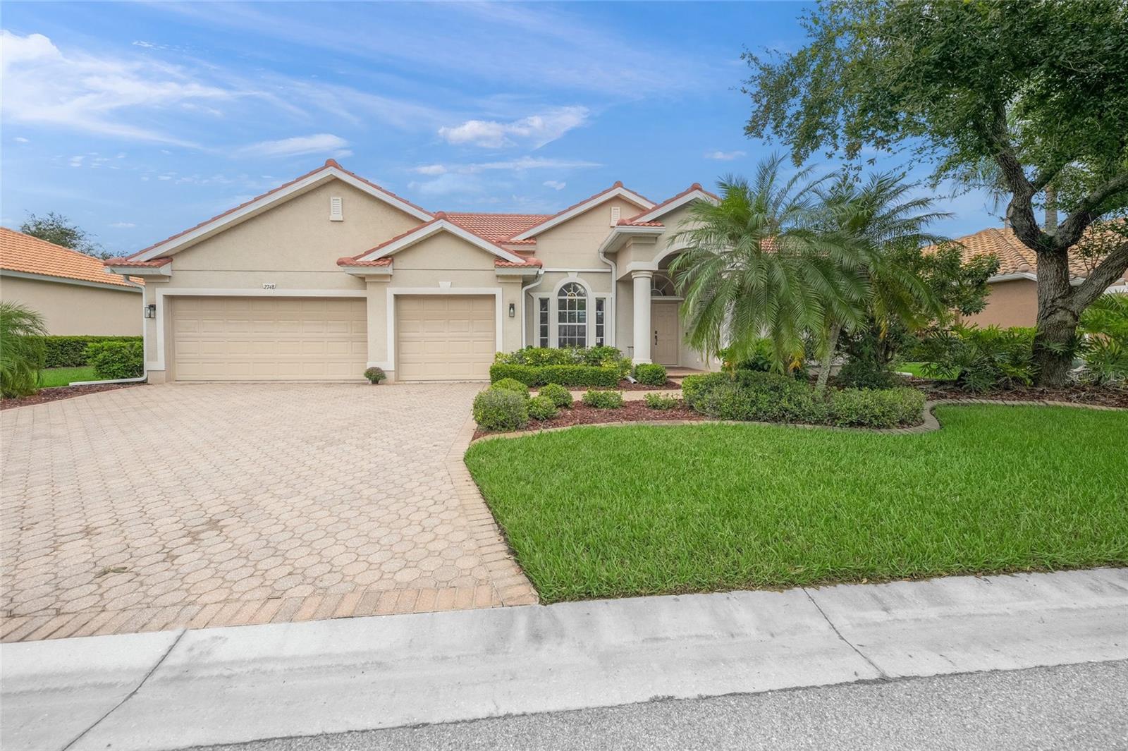 BARTON FARMS, LAUREL LAKES - Residential