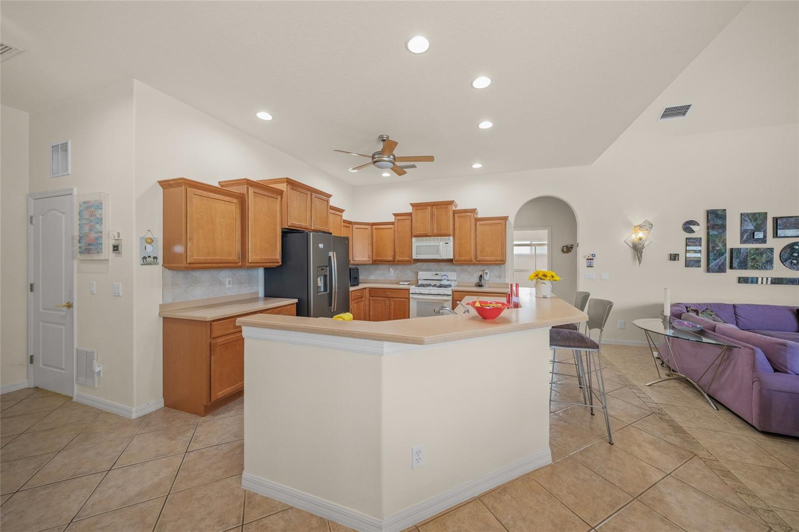 BARTON FARMS, LAUREL LAKES - Residential