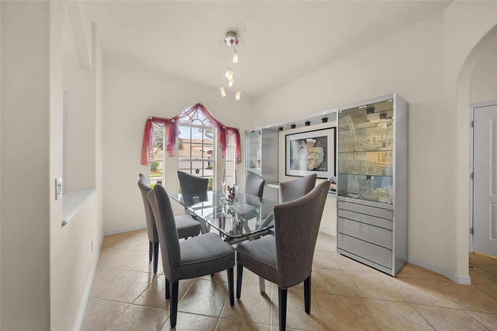 BARTON FARMS, LAUREL LAKES - Residential