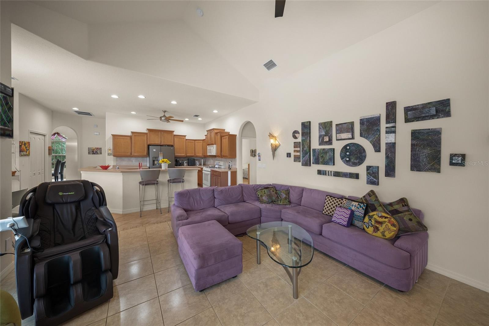 BARTON FARMS, LAUREL LAKES - Residential