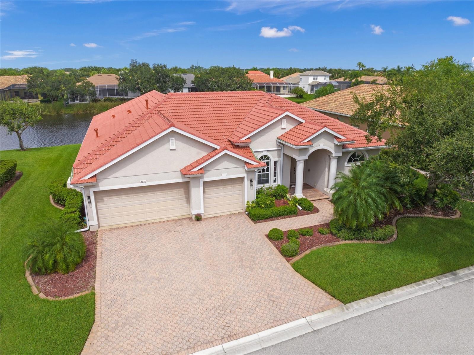 BARTON FARMS, LAUREL LAKES - Residential