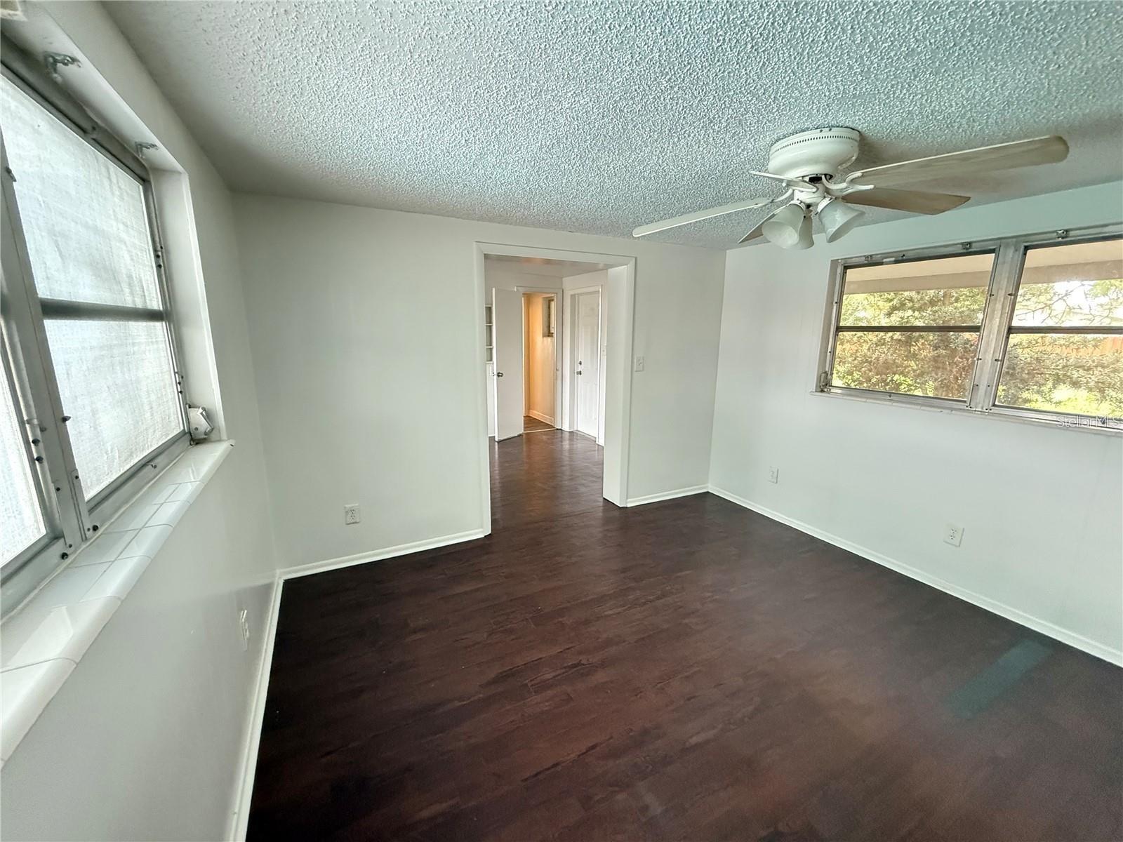 TAHITIAN HOMES - Residential Lease