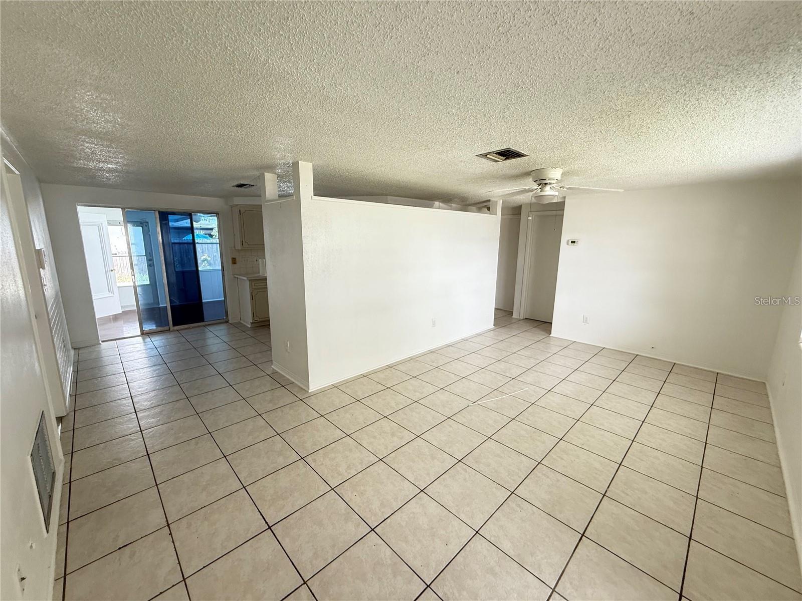 TAHITIAN HOMES - Residential Lease