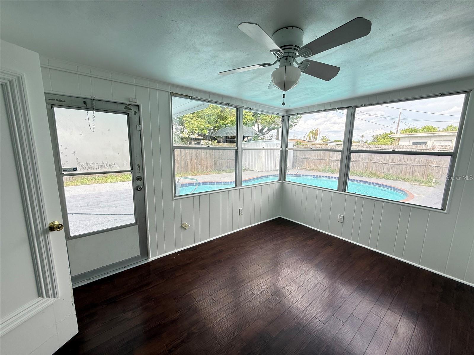 TAHITIAN HOMES - Residential Lease