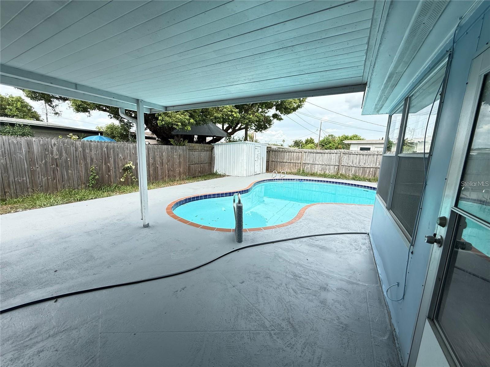 TAHITIAN HOMES - Residential Lease