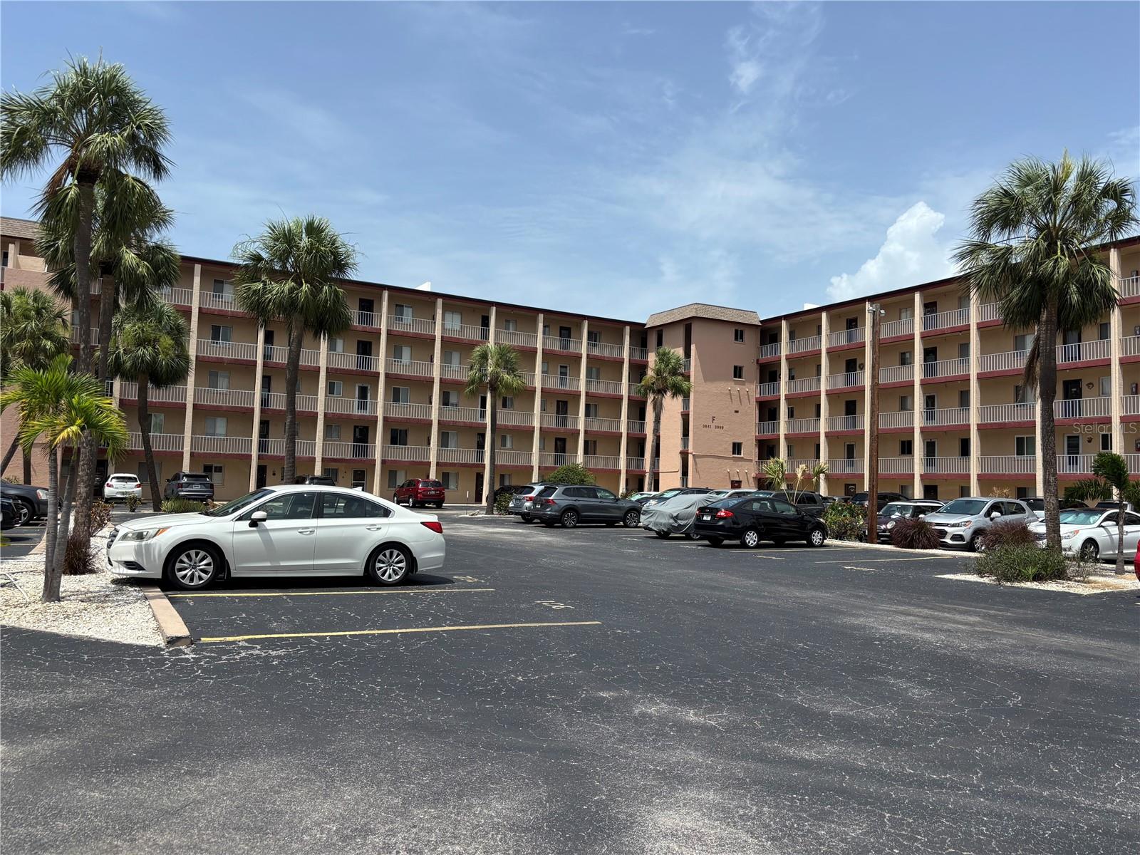 55+ For rent: a beautiful 2-bedroom, 2-bathroom fourth-floor condo in Bradenton with a stunning view of the lake. Recently professionally cleaned, with carpets freshly cleaned and the unit inspected for repairs, this home is move-in ready. Ideally situated near the beach, shopping, restaurants, the airport, hospital, and entertainment, this residence offers unmatched convenience for wherever you need to go. The 55+ community features on-site laundry just steps from your front door in a secure indoor room, as well as an elevator, reserved parking, a pool, clubhouse, and shuffleboard. Your Florida retirement is waiting!