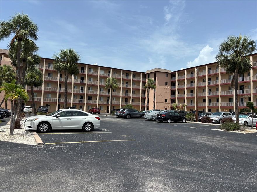 55+ For rent: a beautiful 2-bedroom, 2-bathroom fourth-floor condo in Bradenton with a stunning view of the lake. Recently professionally cleaned, with carpets freshly cleaned and the unit inspected for repairs, this home is move-in ready. Ideally situated near the beach, shopping, restaurants, the airport, hospital, and entertainment, this residence offers unmatched convenience for wherever you need to go. The 55+ community features on-site laundry just steps from your front door in a secure indoor room, as well as an elevator, reserved parking, a pool, clubhouse, and shuffleboard. Your Florida retirement is waiting!