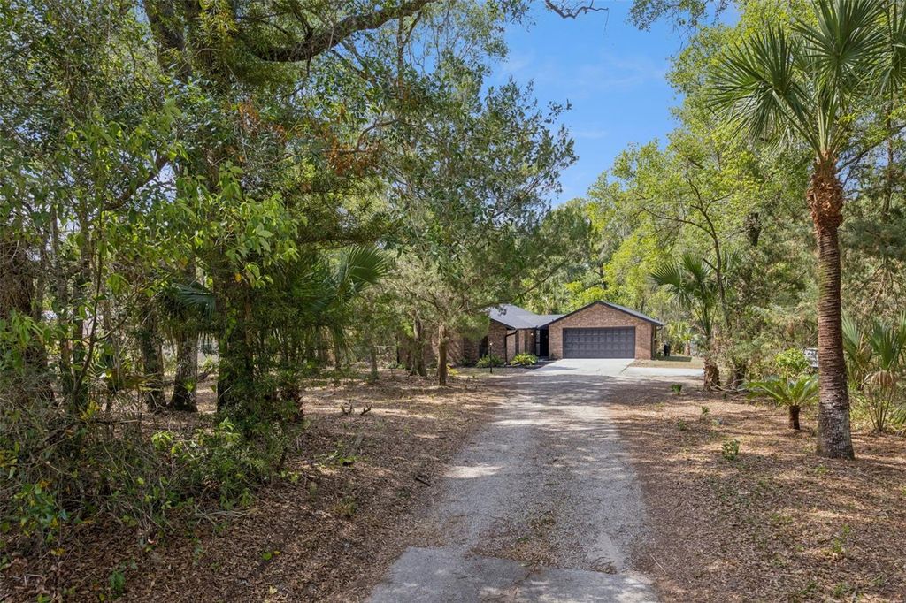 Photo of 1095 E Graves Avenue, Orange City, FL 32763 (MLS # O6405503)