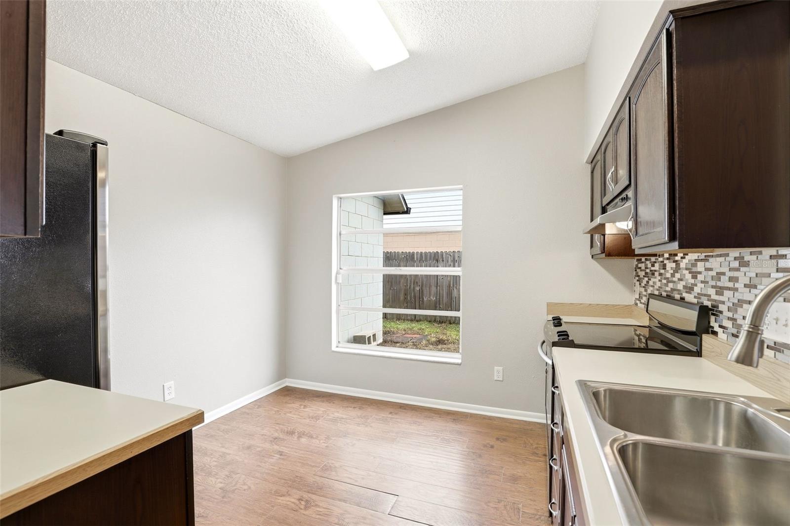 VALENCIA GARDENS SEC 01 - Residential