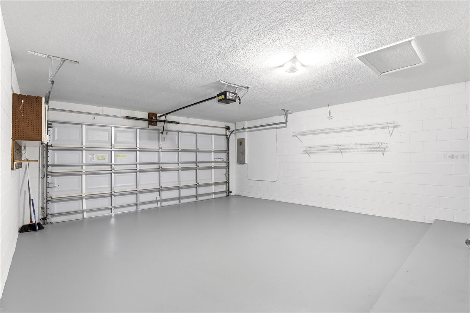 VALENCIA GARDENS SEC 01 - Residential