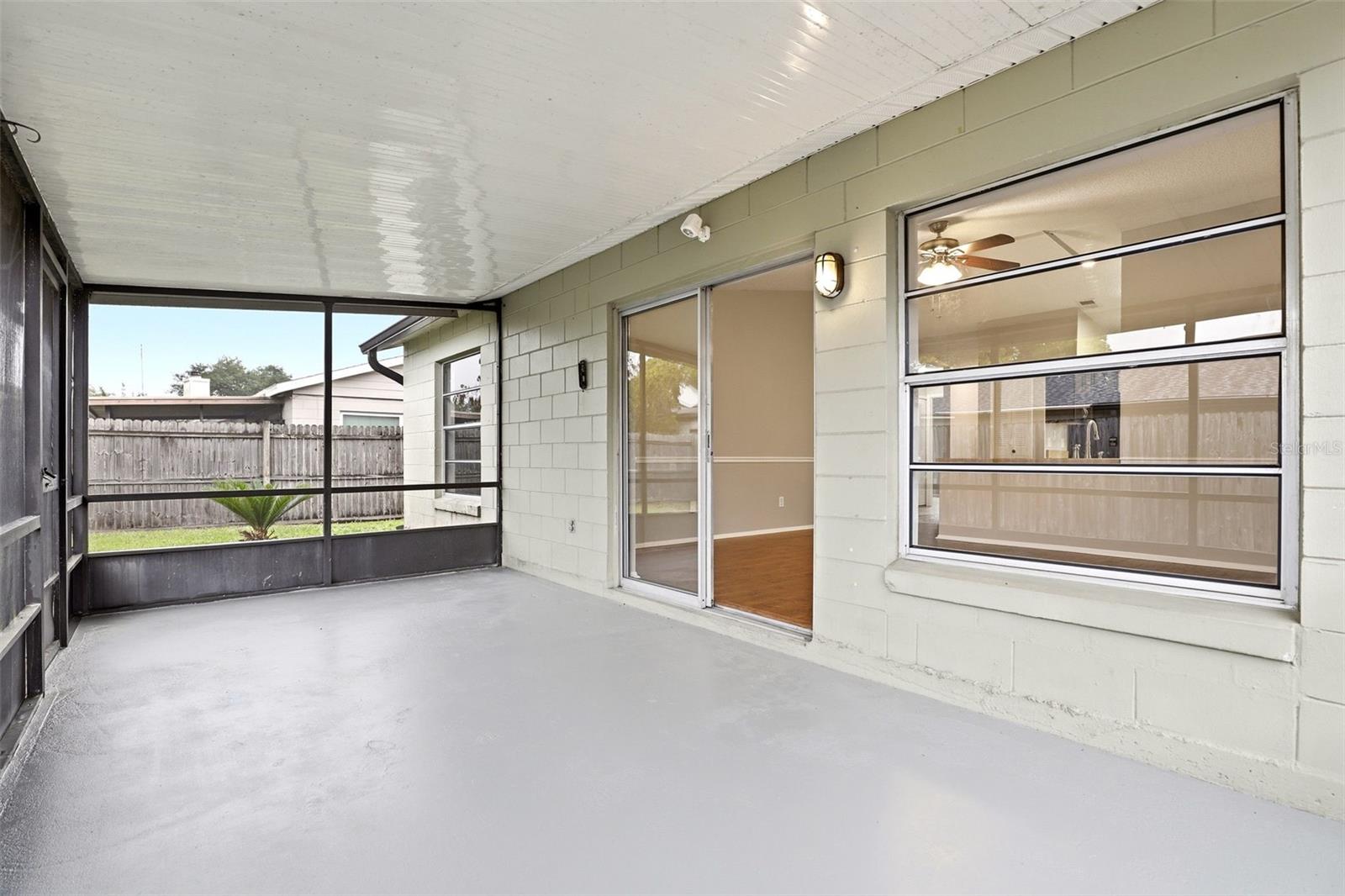 VALENCIA GARDENS SEC 01 - Residential