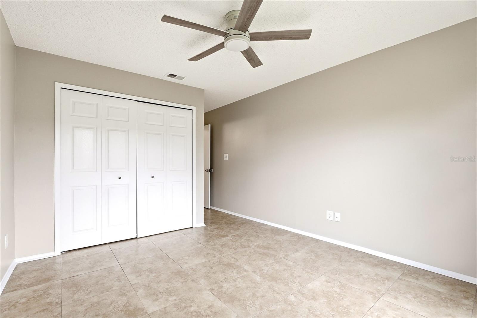 VALENCIA GARDENS SEC 01 - Residential