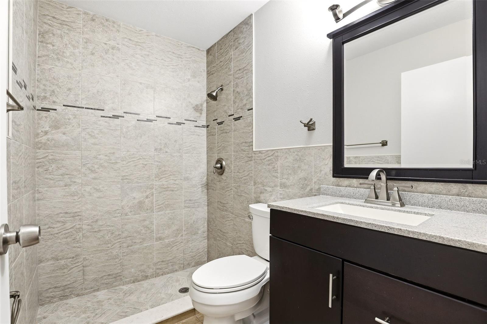 VALENCIA GARDENS SEC 01 - Residential