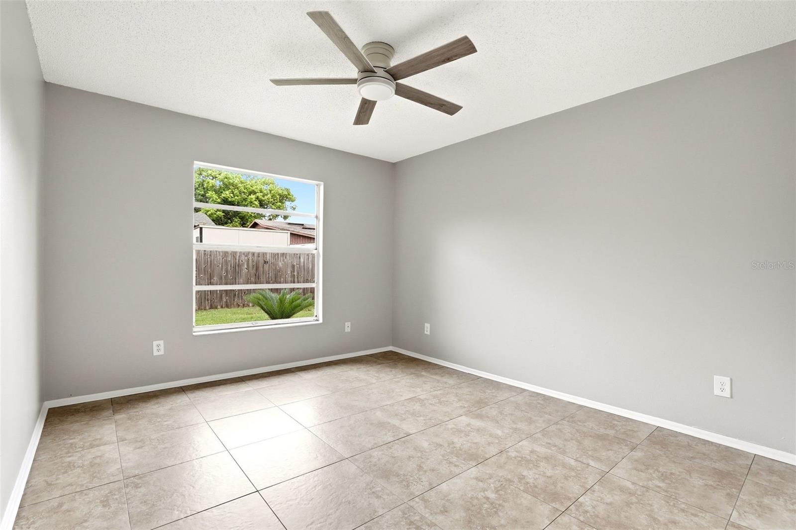 VALENCIA GARDENS SEC 01 - Residential