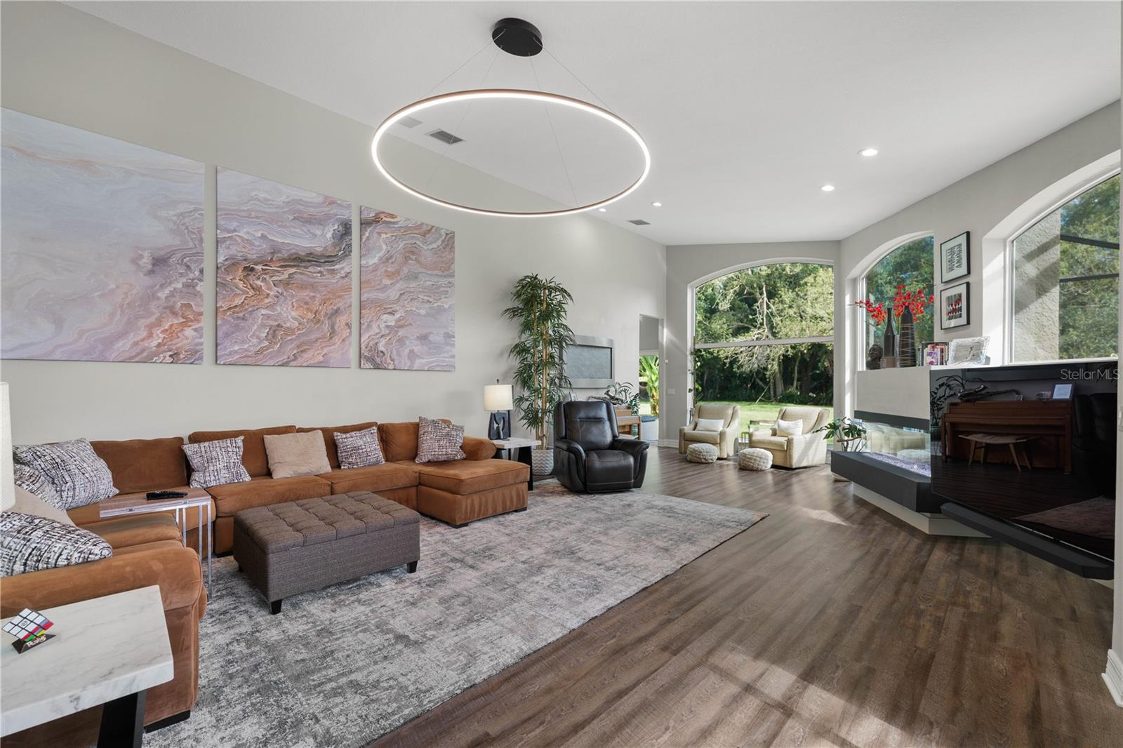 DIAMOND CREST - Residential