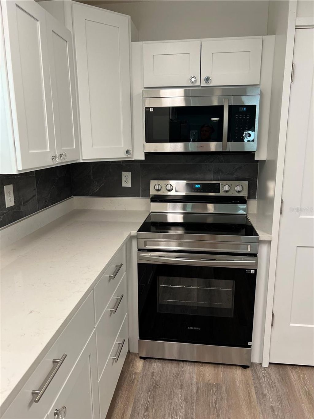 Photo of 106 S Oakland Avenue, San Mateo, FL 32187 (MLS # V4944816)