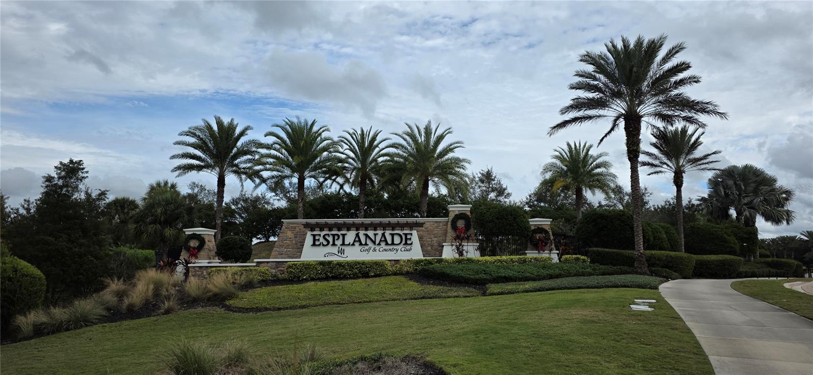 ESPLANADE GOLF & COUNTRY CLUB - Residential