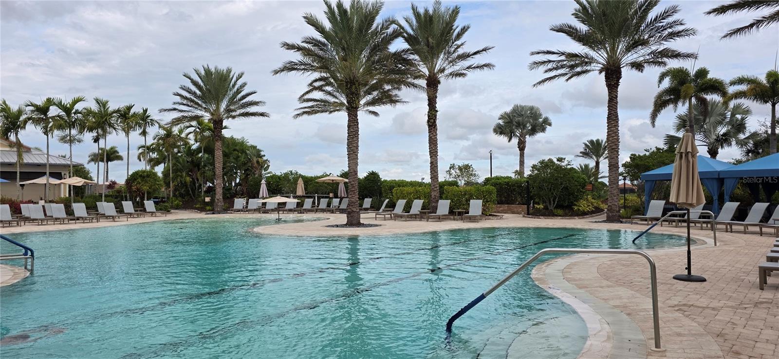 ESPLANADE GOLF & COUNTRY CLUB - Residential