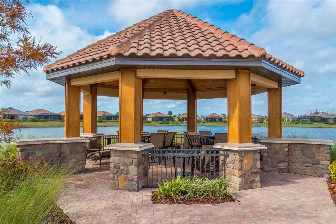 ESPLANADE GOLF & COUNTRY CLUB - Residential