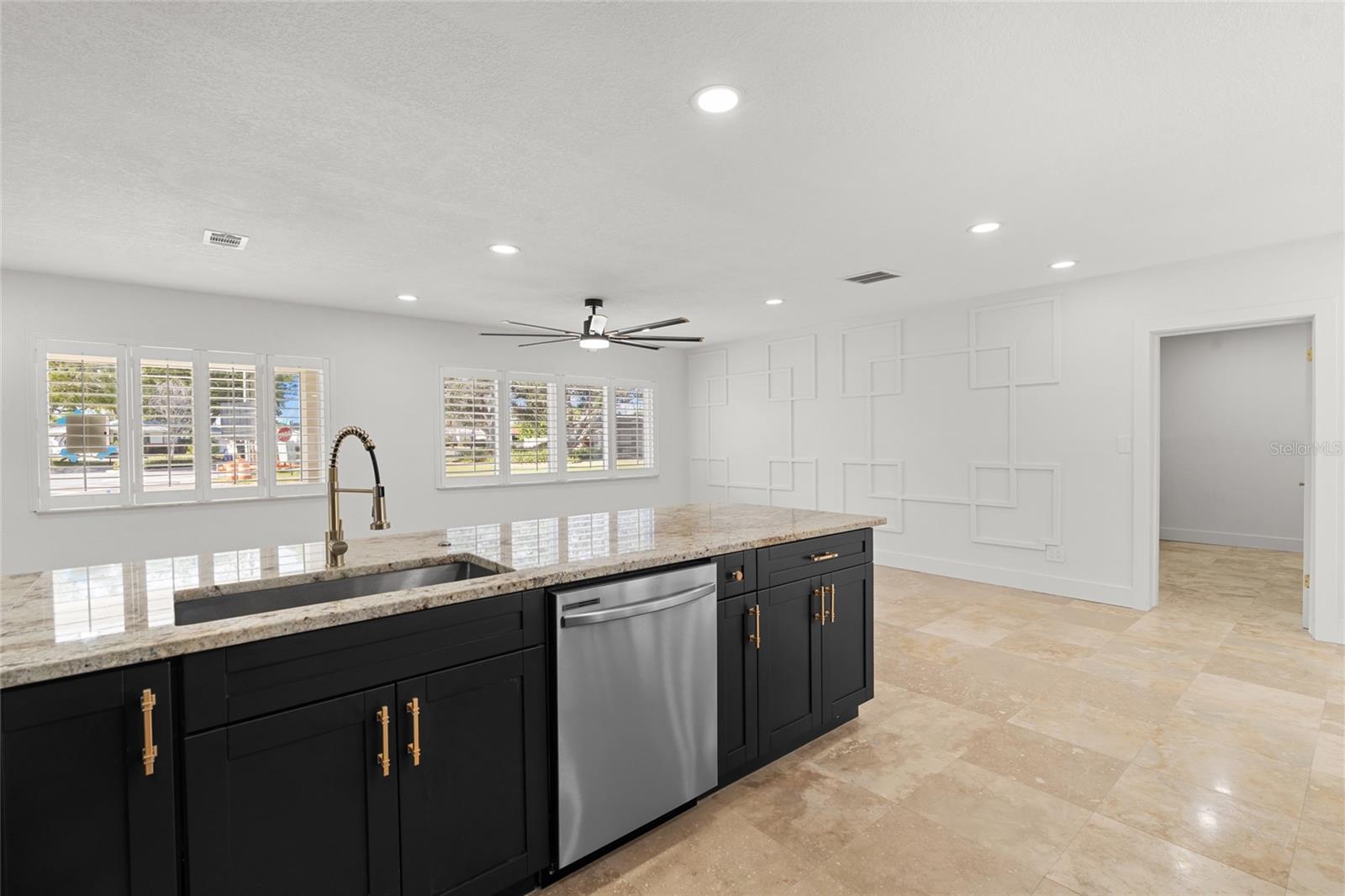 SHORE ACRES BUTTERFLY LAKE REP - Residential